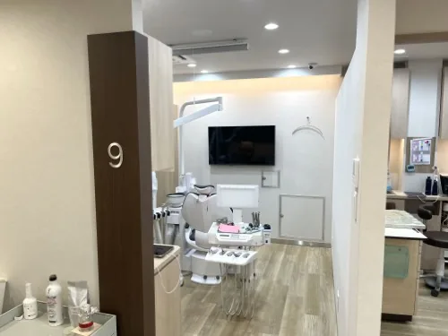 2階は治療フロア。全て半個室です。